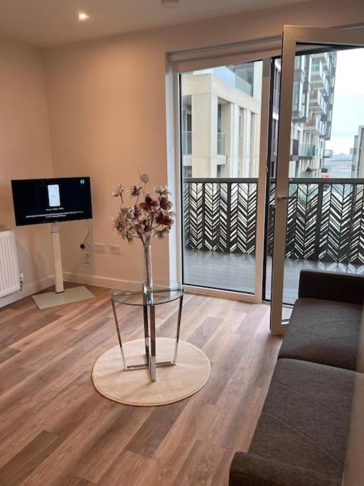 Beautiful One-bed In White City! Appartement Londres